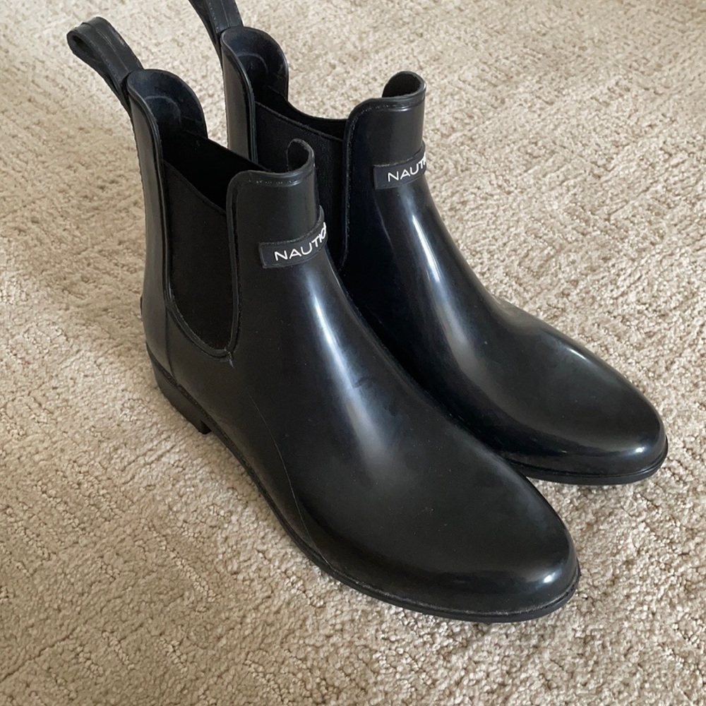 Black Ankle Rain Boots